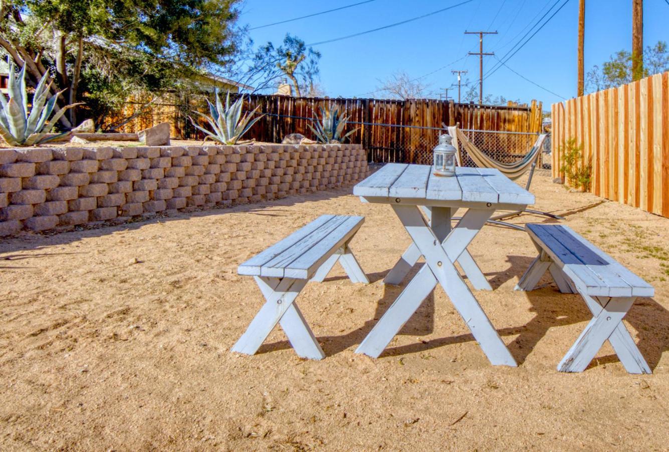 Cozy Stylish Home In The Heart Of Jt Village Joshua Tree Exterior foto